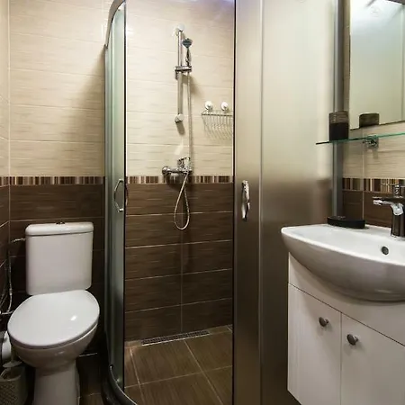 Five Guests Close To City Center And Sea Garden Apartament