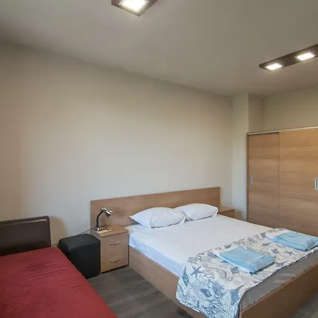 Five Guests Close To City Center And Sea Garden Apartament *