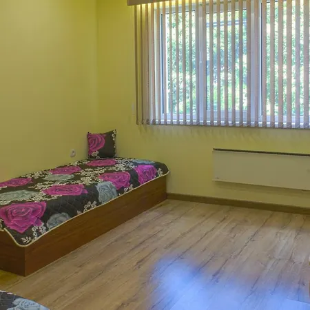 Apartament Five Guests Close To City Center And Sea Garden